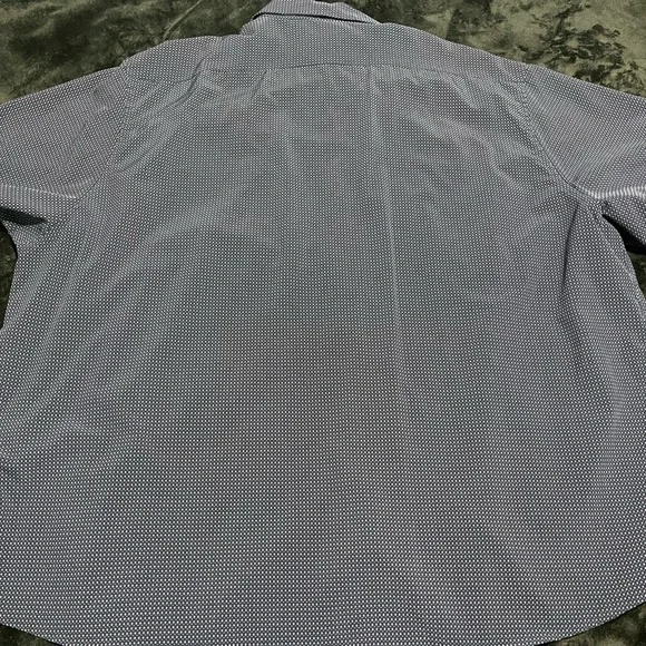 Men's Black Patterned Shirt - Picture 2 of 3